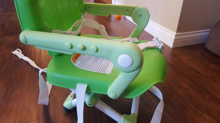 Chicco Pocket Snack Booster Seat 