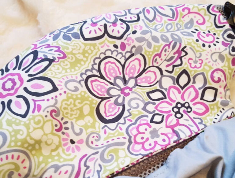 My Tiny Blooms Lillebaby Bib