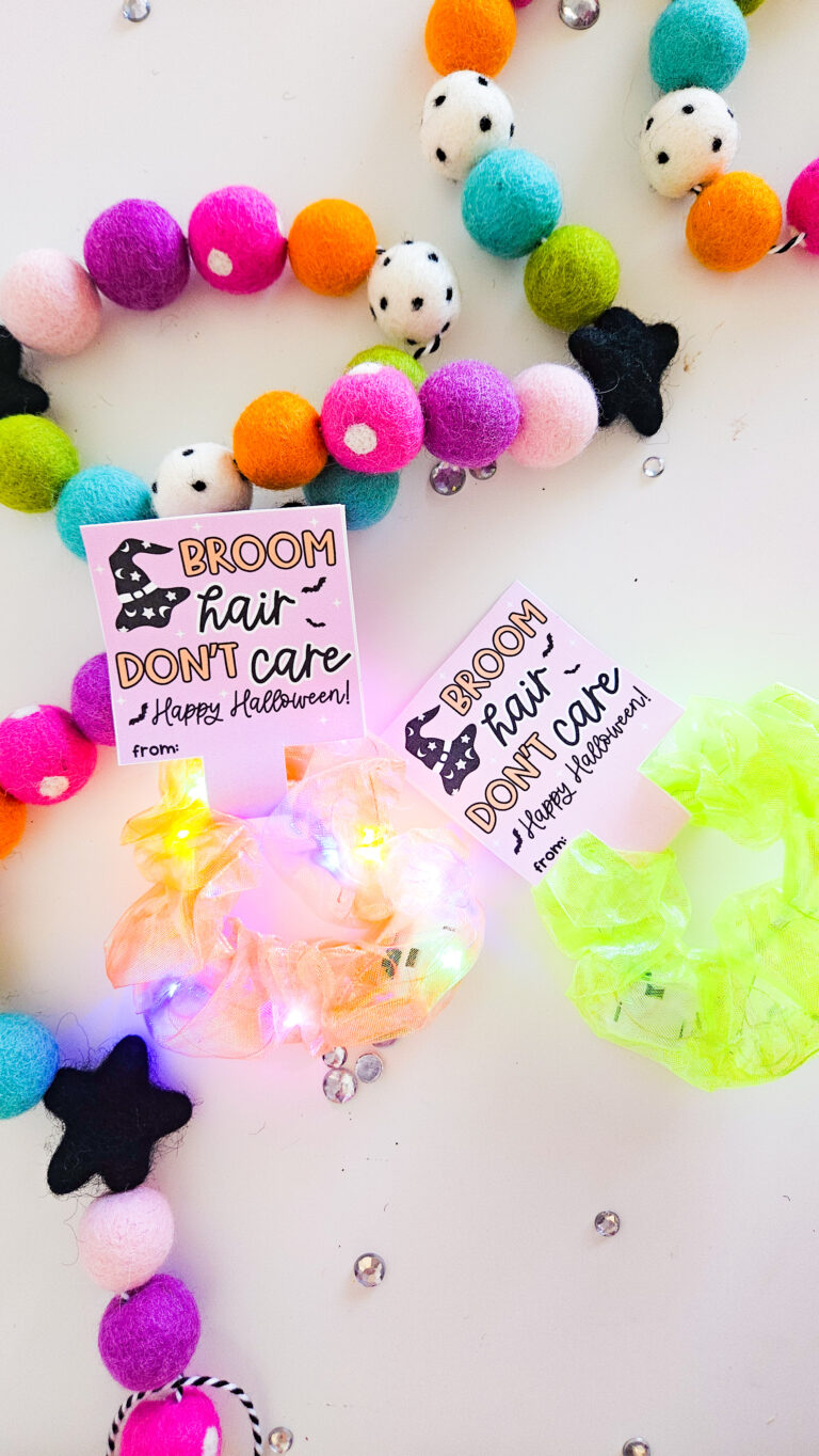 Light Up Scrunchies & Free Tag!