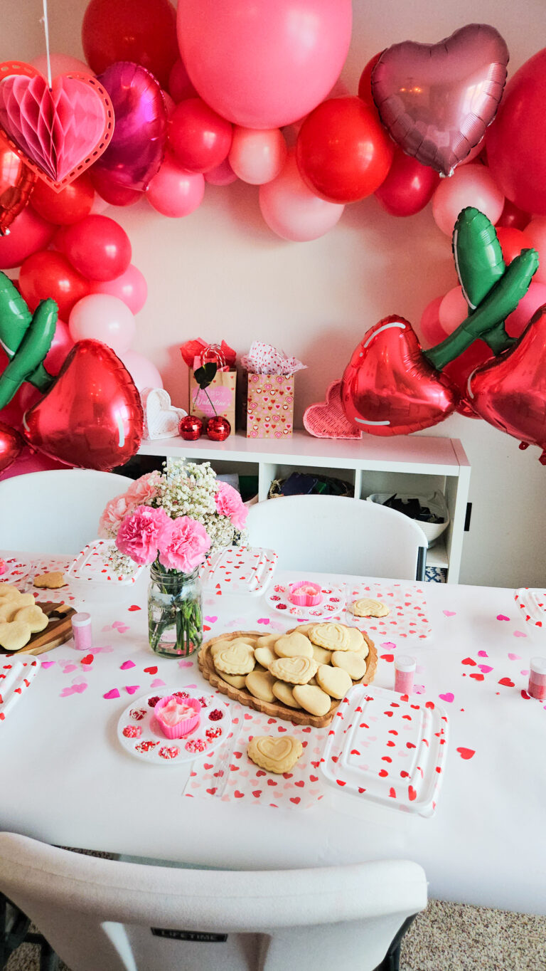 Valentines Sugar Cookie Decorating Party Inspo