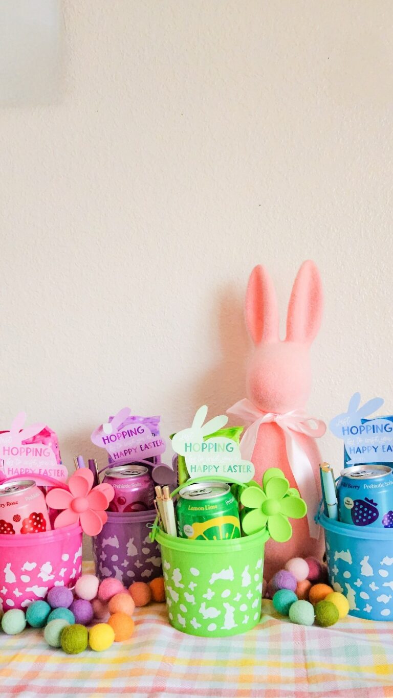 Color theme Easter gifts