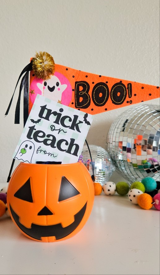 Trick or Teach Mini boo basket